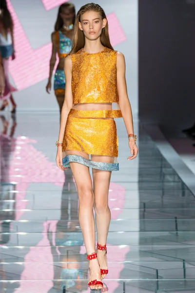 Look 44